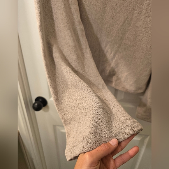 NWT | H&M Long Sleeve Shirt | Size Medium - Picture 3 of 5